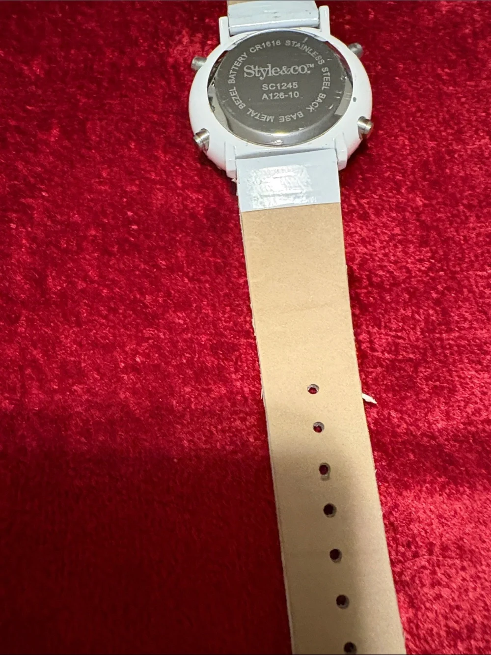 White Bezel Digital Fashion Watch - Style and Co great condition need battery